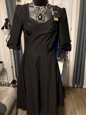 Miusol Classic fit-and-flare midi dress with a sweetheart-inspired neckline SM